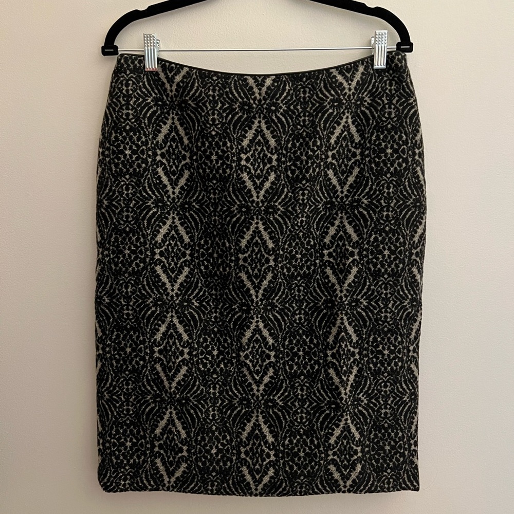 Talbots Black Textured Wool Blend Knee Length Pencil Skirt Size 10